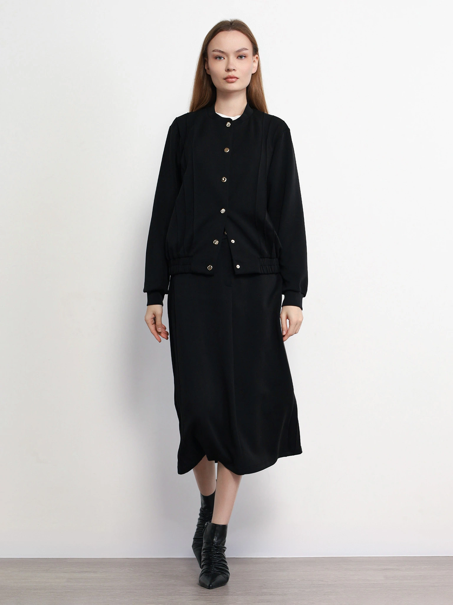 Юбка черного цвета с эластичным поясом